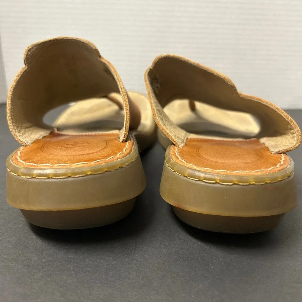 Dr. Martens 8B03 Thong Sandals Womens 7 Tan Leather Good AirWair Slides
